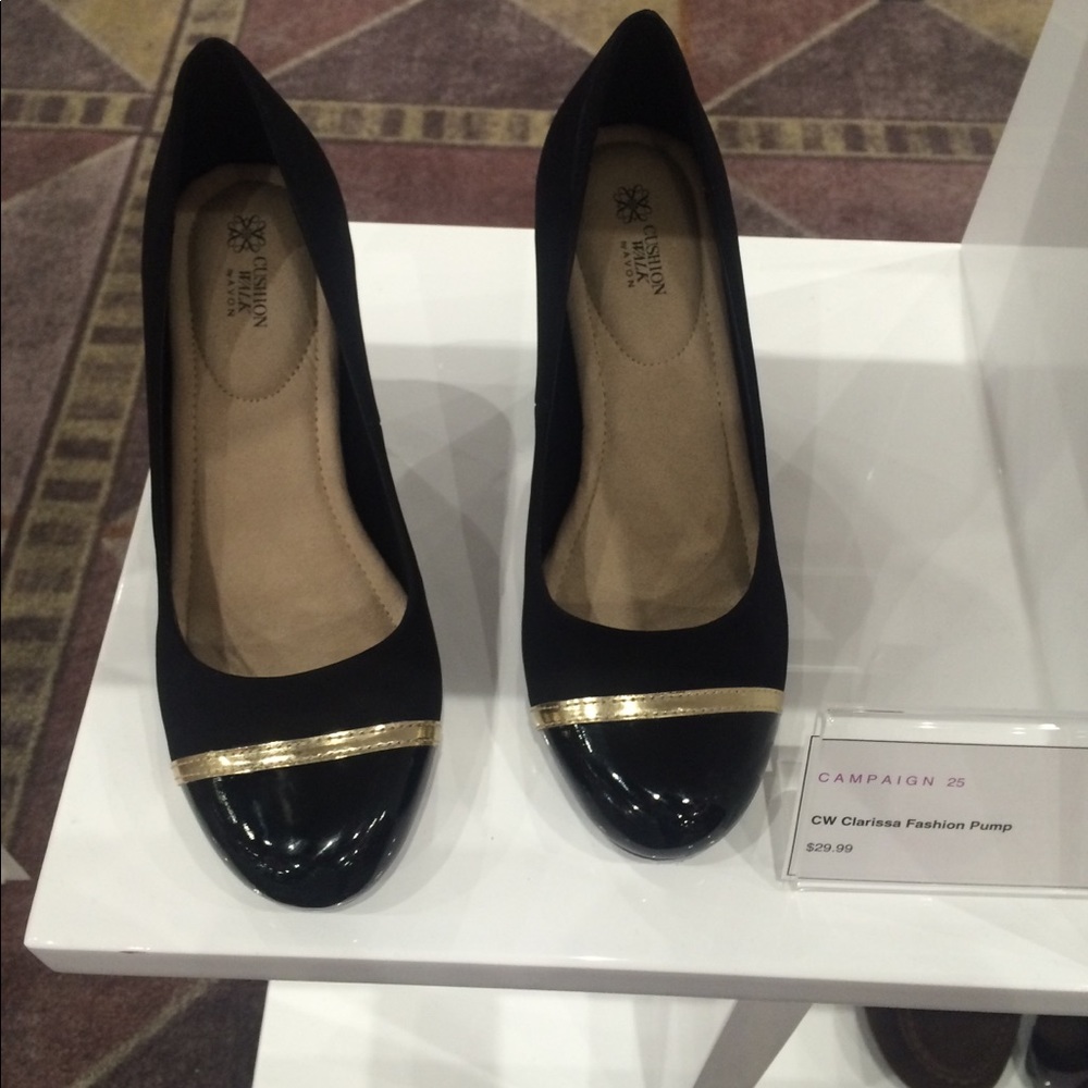 Avon shoes , NEW size 7 $25